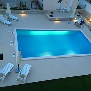 Punta Grzan 3*, Petrčane Kroatien
